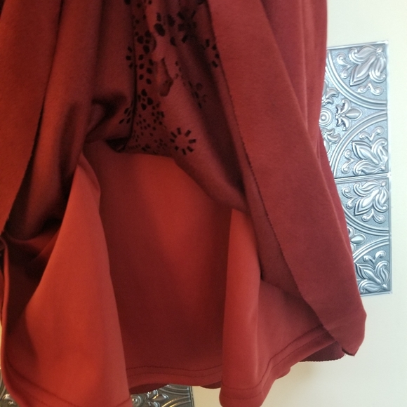 Altar'd State Laser Cut Halter Size S - Picture 4 of 6